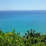 Konukevi Blue View Qeparo