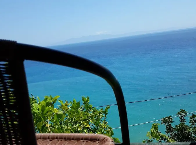 Blue View בית הארחה 3*