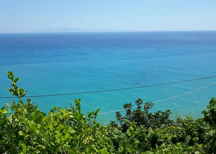 בית הארחה Blue View צ'פרו