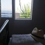 Blue View بيت ضيافة