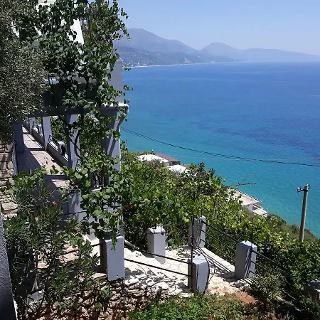 Pensionat Blue View Qeparo